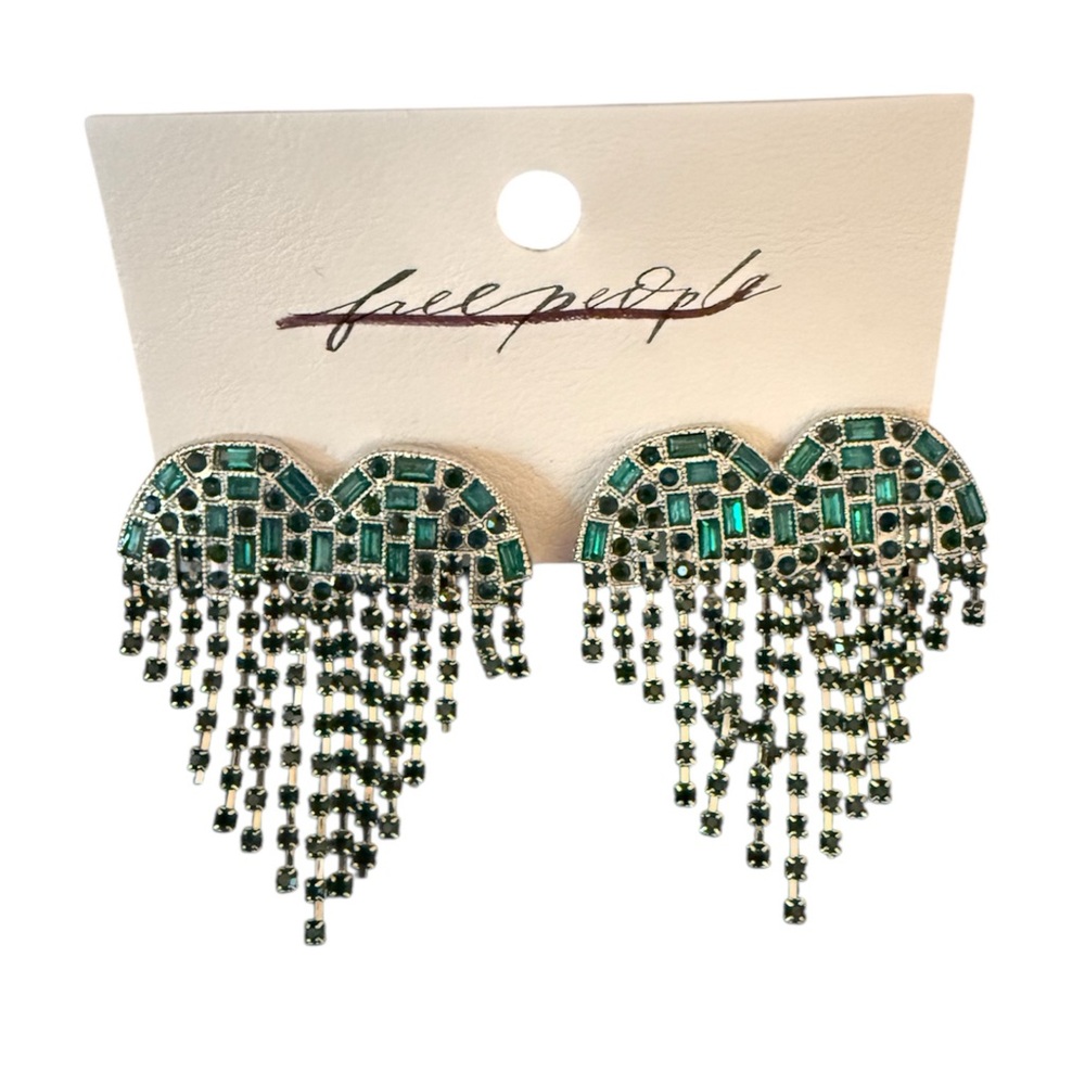 NWT FREE PEOPLE Hearts On Fire Dangle Earrings